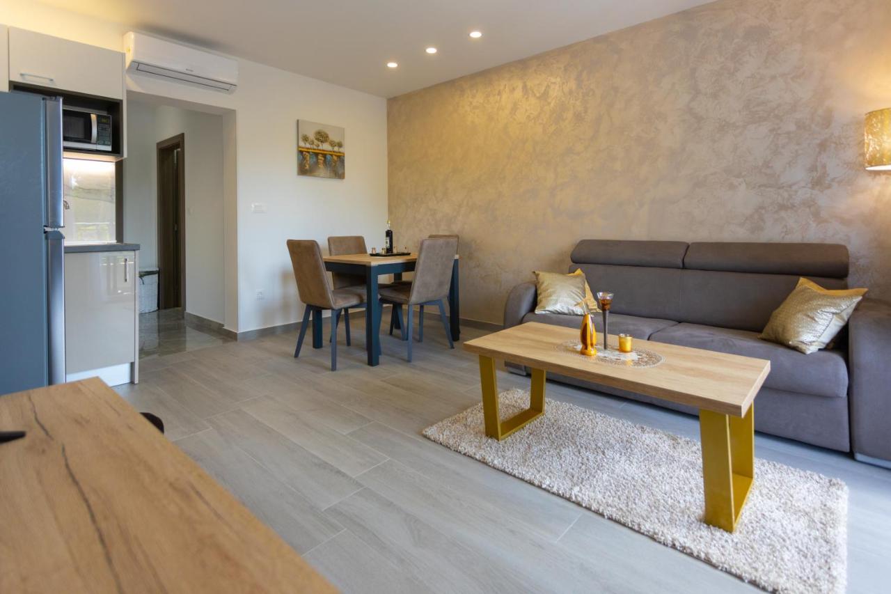 ברלה Apartments Vicin מראה חיצוני תמונה